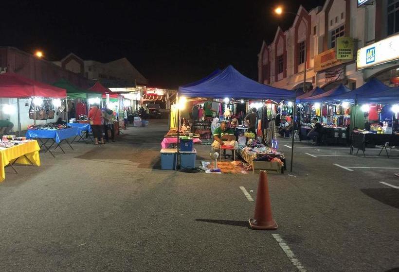 Hotel The Uni Garden