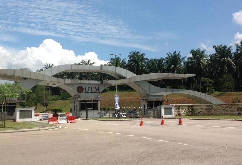 Hotel The Uni Garden