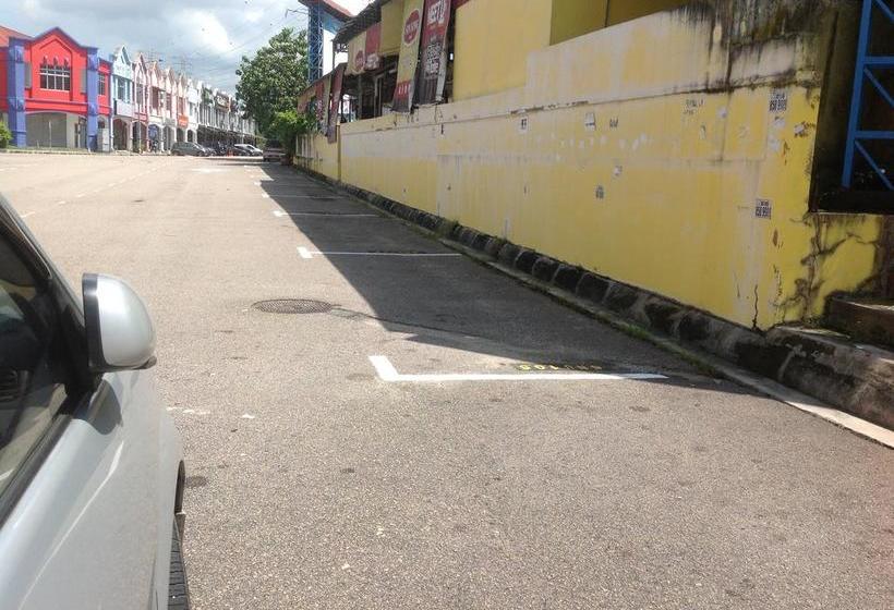 Hotel The Uni Garden