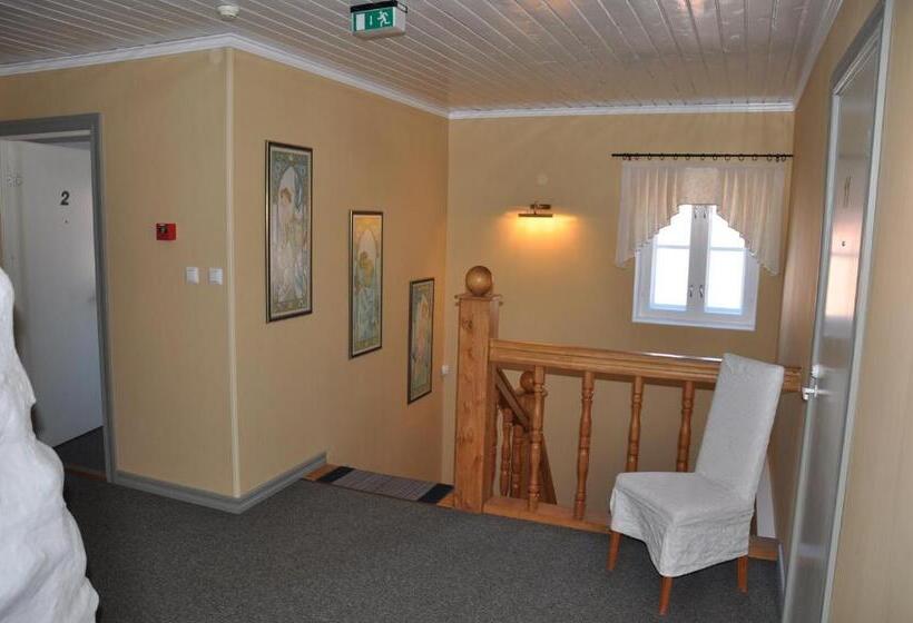 هتل Vanalinna Boutique