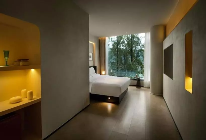 Hotelli Lex River View