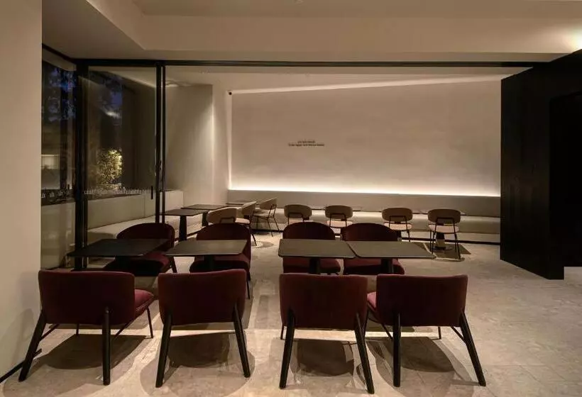 Hotelli Lex River View