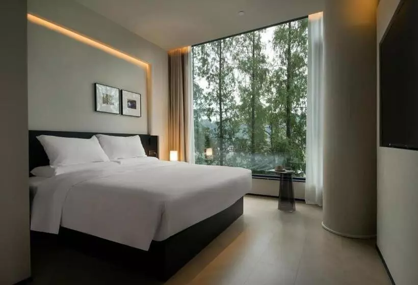 Hotelli Lex River View