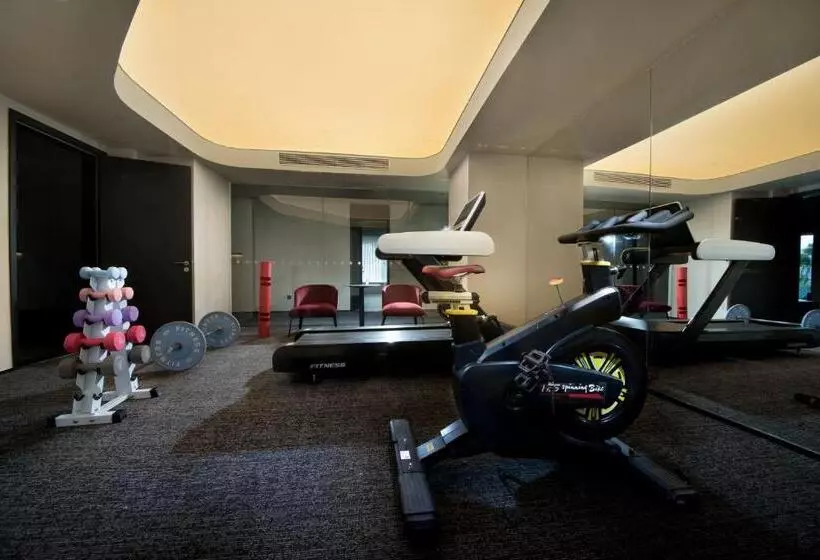 Hotelli Lex River View