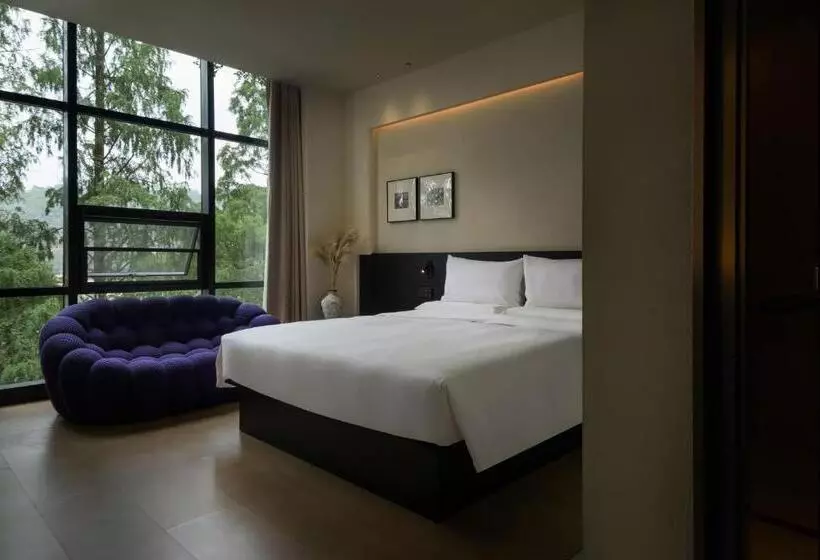 Hotelli Lex River View