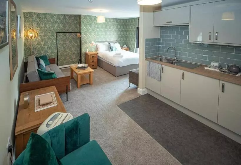 Retkeilymaja The Crown