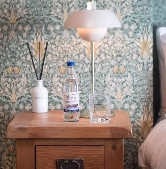 Retkeilymaja The Crown