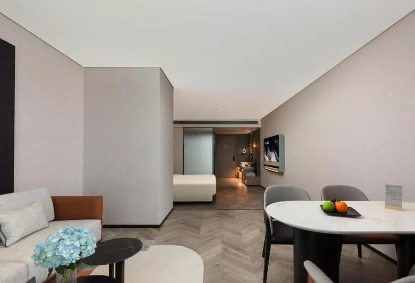 Atour Hotel Shanghai Lingang Wanda Plaza