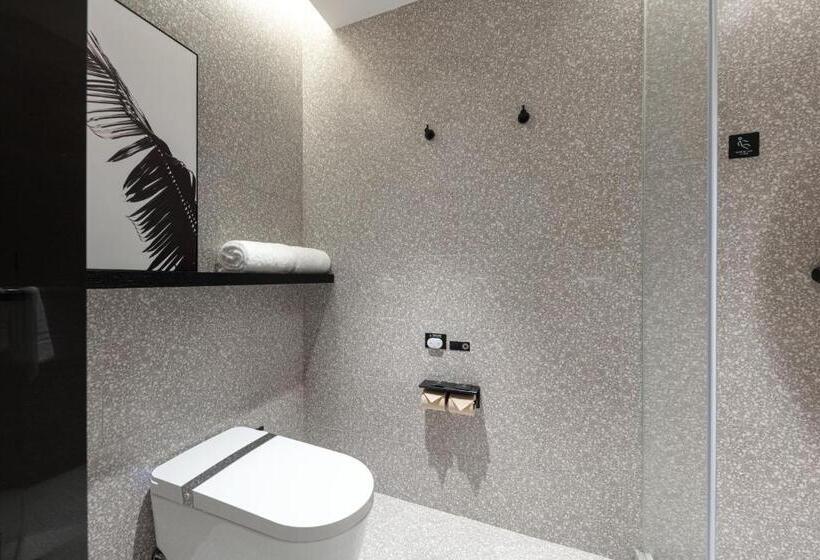 Atour Hotel Shanghai Lingang Wanda Plaza