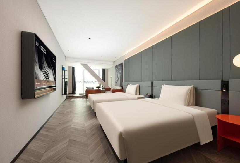 Atour Hotel Shanghai Lingang Wanda Plaza
