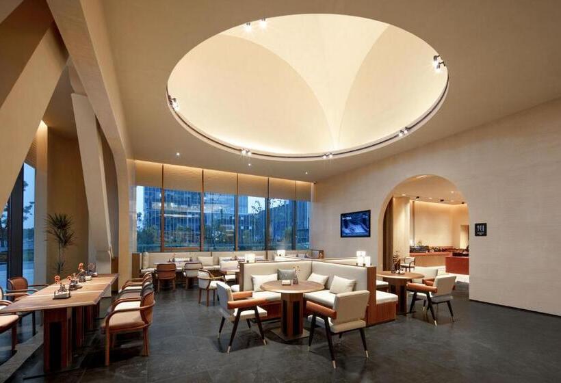 Atour Hotel Shanghai Lingang Wanda Plaza