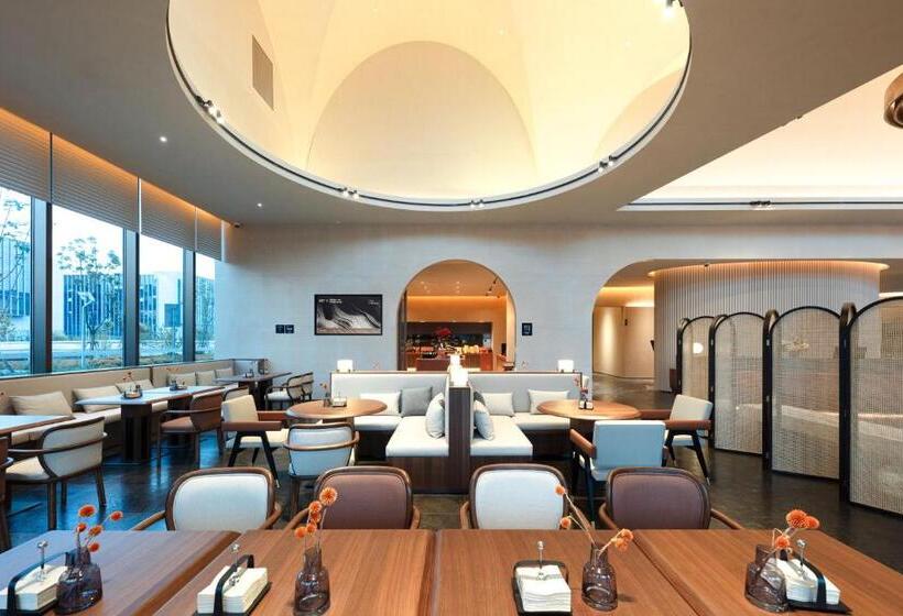 Atour Hotel Shanghai Lingang Wanda Plaza