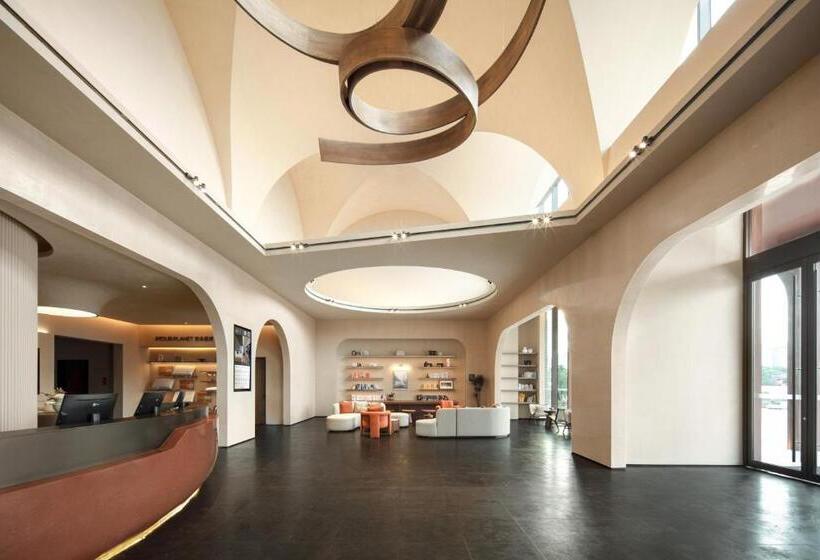 Atour Hotel Shanghai Lingang Wanda Plaza