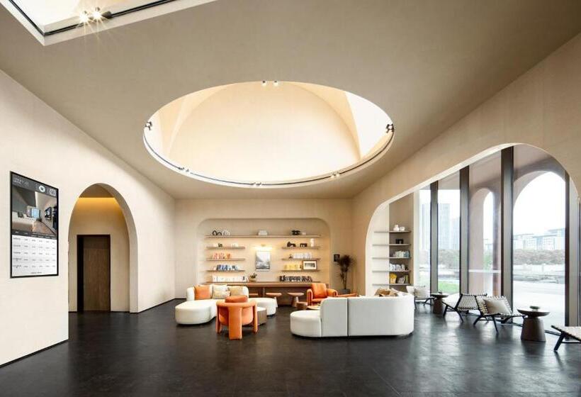 Atour Hotel Shanghai Lingang Wanda Plaza