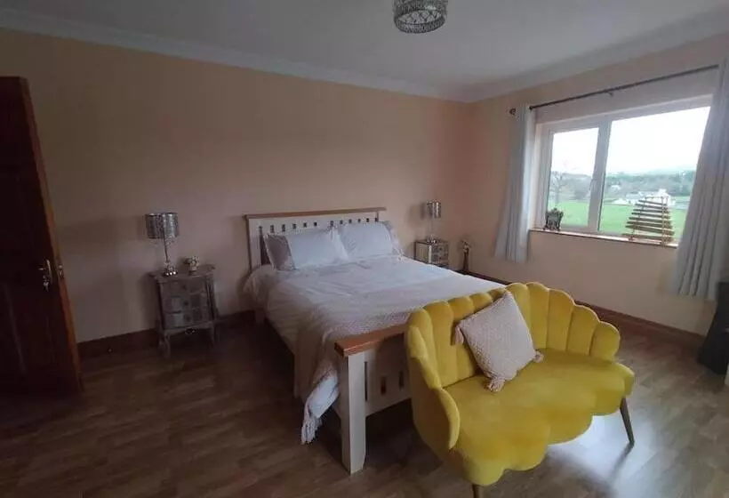 Aamiaismajoitus (B&B) Ballnamona House