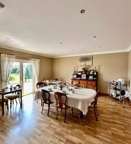 Aamiaismajoitus (B&B) Ballnamona House