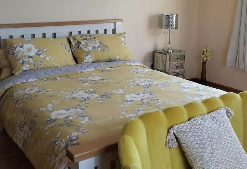 Aamiaismajoitus (B&B) Ballnamona House