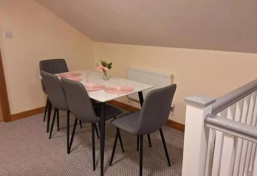 Aamiaismajoitus (B&B) Ballnamona House