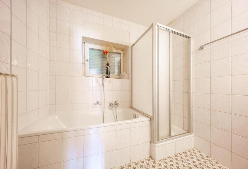 تختخواب و صبحانه La Batelière Bnb