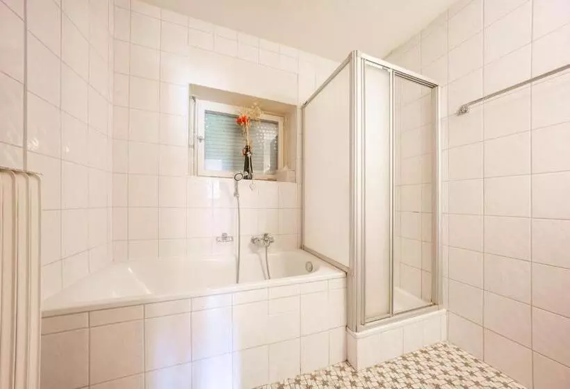 ベッドアンドブレックファースト La Batelière Bnb