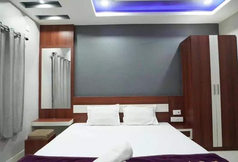 Hotelli Diya Lodge !! Near Toy Train Park !! New Digha !!