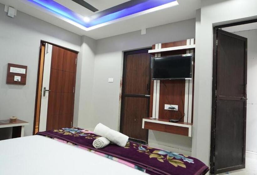 בית מלון כפרי Diya Lodge !! Near Toy Train Park !! New Digha !!