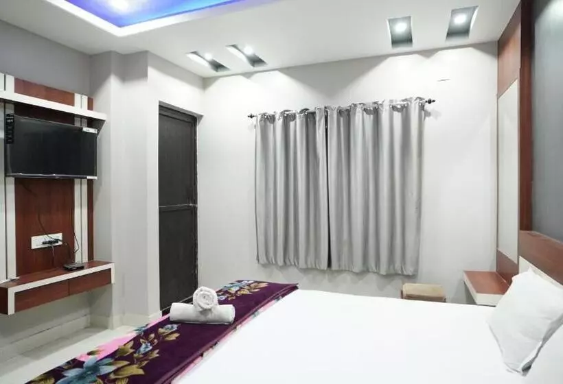 Hotelli Diya Lodge !! Near Toy Train Park !! New Digha !!