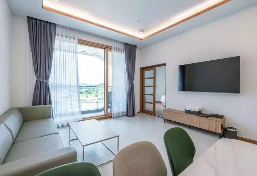 ホテル Dongho Beach