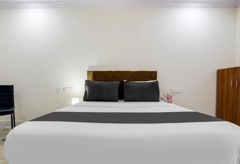 هتل Oyo Venus Inn