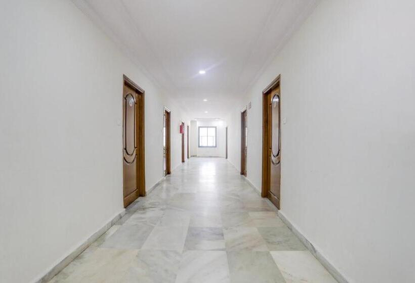 هتل Oyo Venus Inn