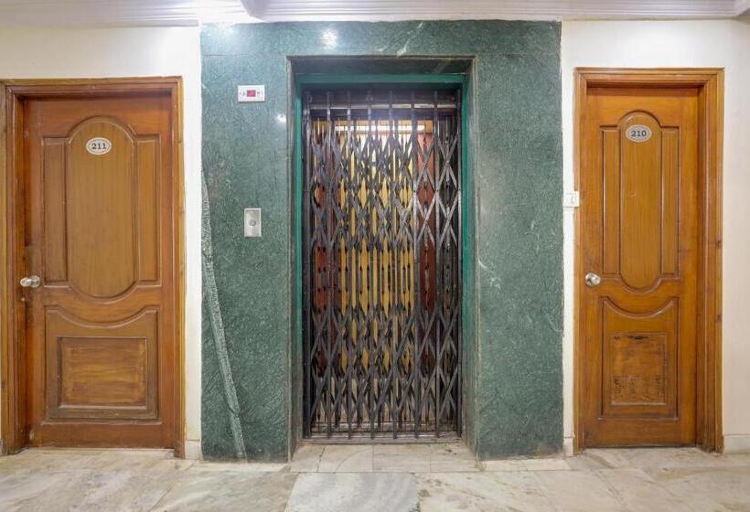 هتل Oyo Venus Inn