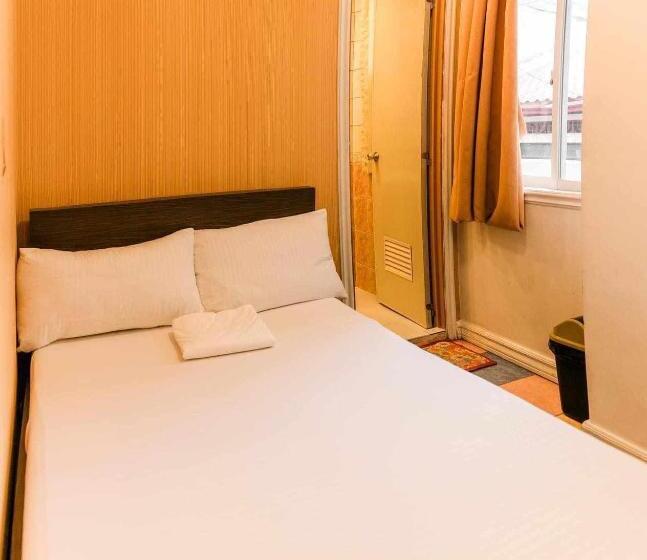 Szálloda Reddoorz At Emperor Manila Boutique