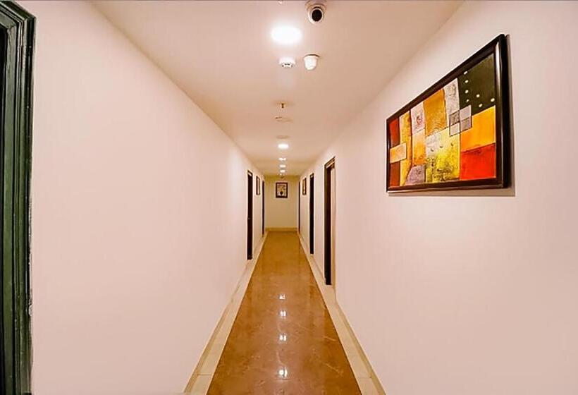 בית מלון כפרי Roomshala 173 Royal Inn Vinod Nagar