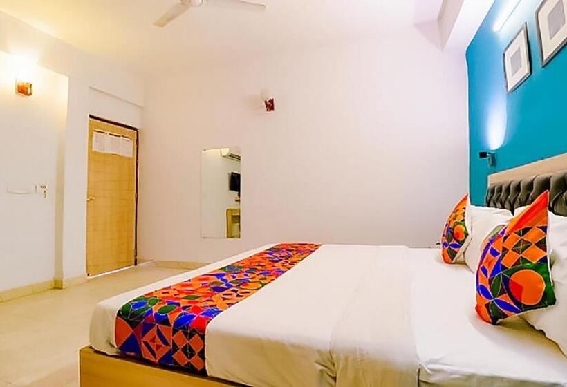 בית מלון כפרי Roomshala 173 Royal Inn Vinod Nagar