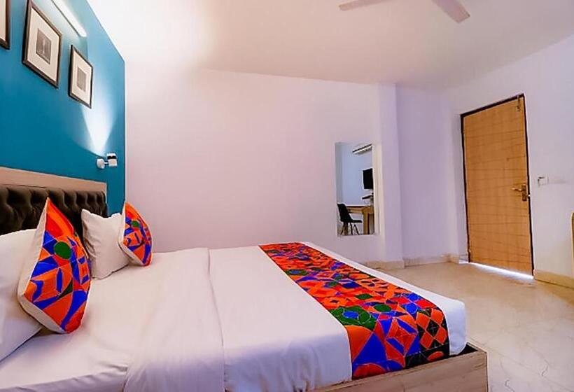 בית מלון כפרי Roomshala 173 Royal Inn Vinod Nagar