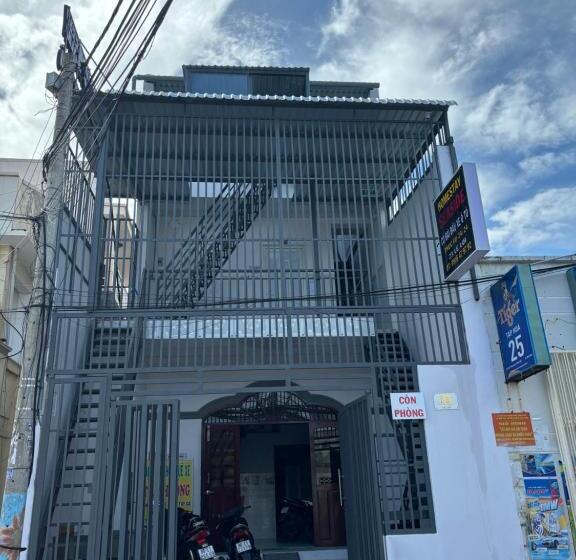 هتل Seaside Homestay