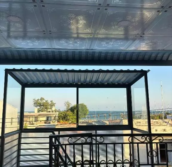 هتل Seaside Homestay