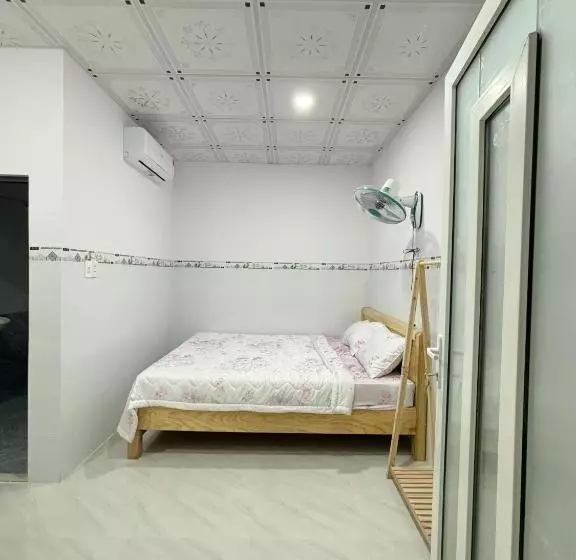 هتل Seaside Homestay