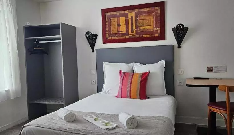 ホテル Terminus Auray