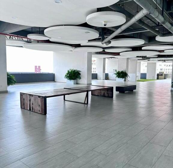 Jazz Suites Pool View With Bathtub   1001