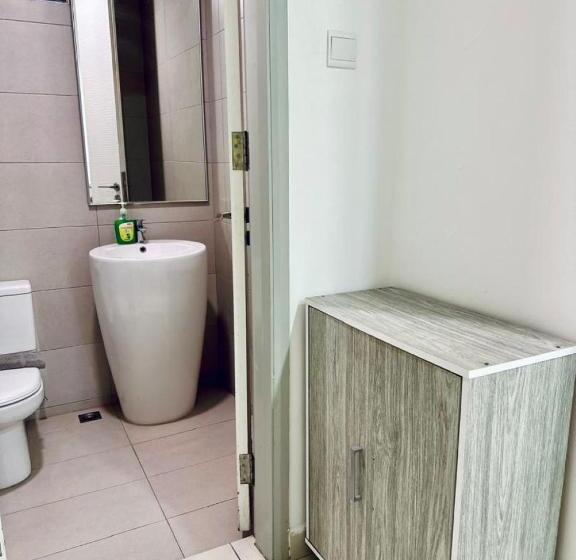 Jazz Suites Pool View With Bathtub   1001