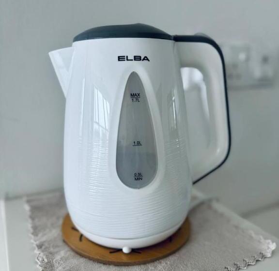 Jazz Suites Pool View With Bathtub   1001