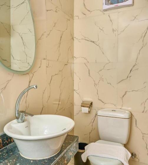 Léo Pâtre Pyramids Hotel Foreiigners Only