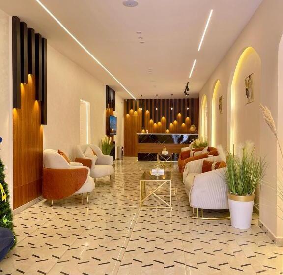 Léo Pâtre Pyramids Hotel Foreiigners Only