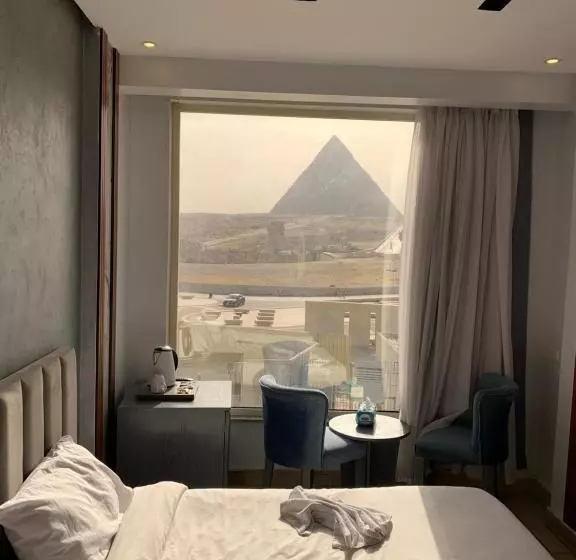 Léo Pâtre Pyramids Hotel   Foreiigners Only