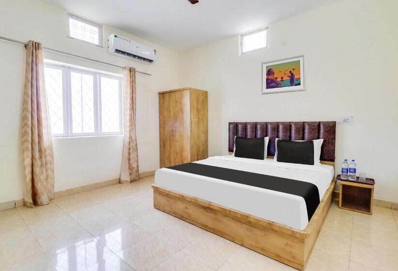 Fabhotel White Retreat Inn