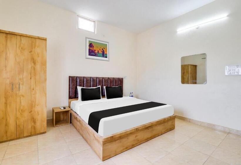 Fabhotel White Retreat Inn