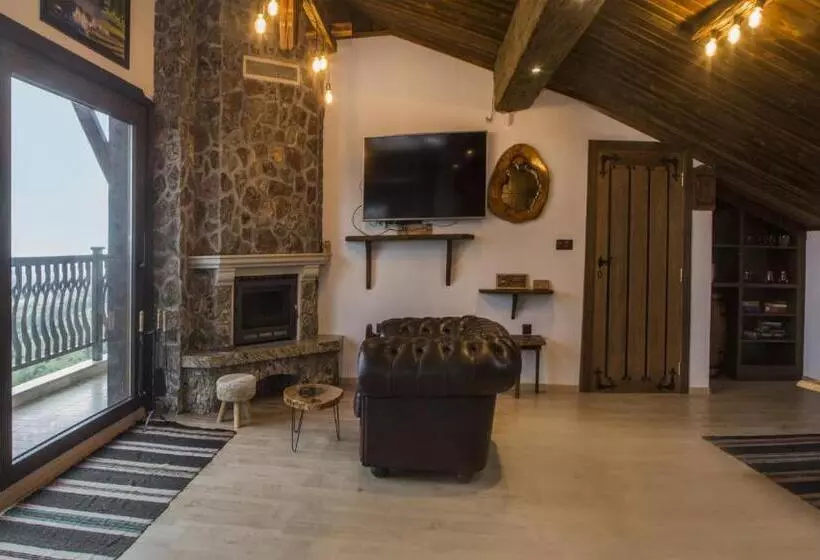 Majatalo Chateau Erkech