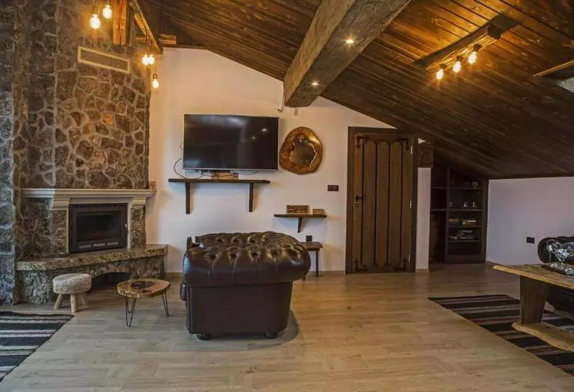 Majatalo Chateau Erkech