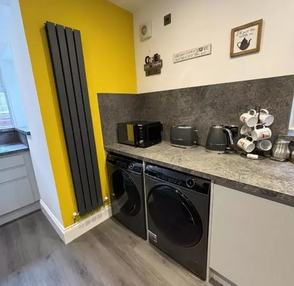 Majatalo Ensuite Rooms Serviced Accommodation Close To Bae